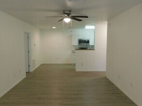 4304 S Kirkman, in Orlando, FL - Building Photo - Building Photo