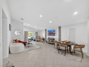 2757 SW Versailles Terrace in Stuart, FL - Building Photo - Building Photo