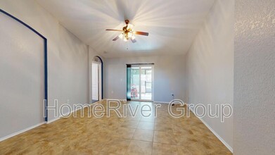 2378 Sunset Point Dr in Lake Wales, FL - Building Photo - Building Photo