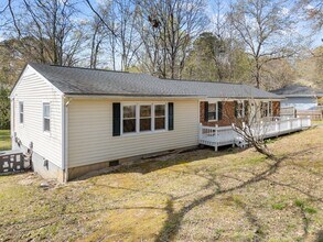 2820 Sylvester St in Raleigh, NC - Building Photo - Building Photo