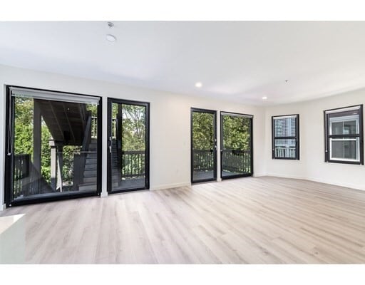 76 Calumet St, Unit 2