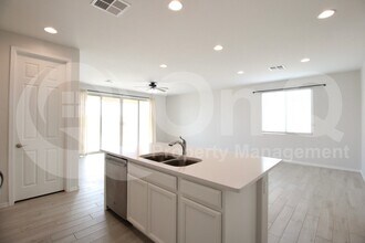 1033 W Shannons Way in Coolidge, AZ - Building Photo - Building Photo