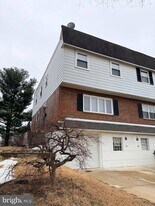 9957 Sandy Rd in Philadelphia, PA - Building Photo