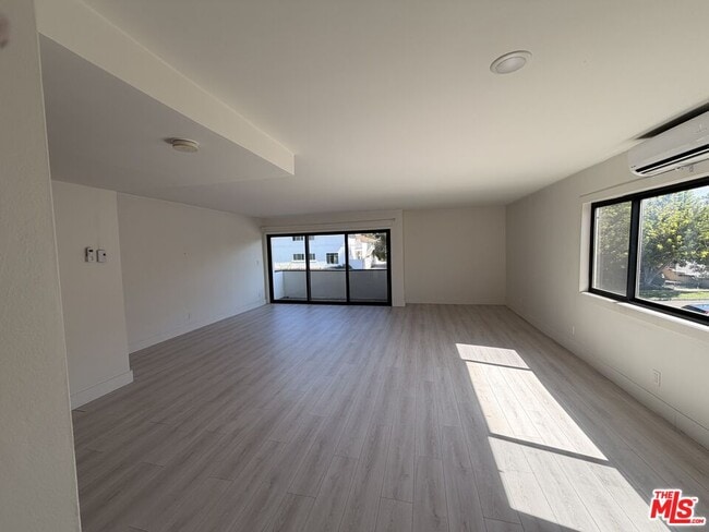 1609 Veteran Ave in Los Angeles, CA - Building Photo - Building Photo