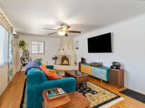 8215 Roma Ave NE in Albuquerque, NM - Building Photo - Building Photo