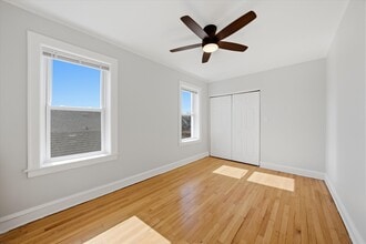 11432 S Indiana Ave, Unit 11434 2 in Chicago, IL - Foto de edificio - Building Photo