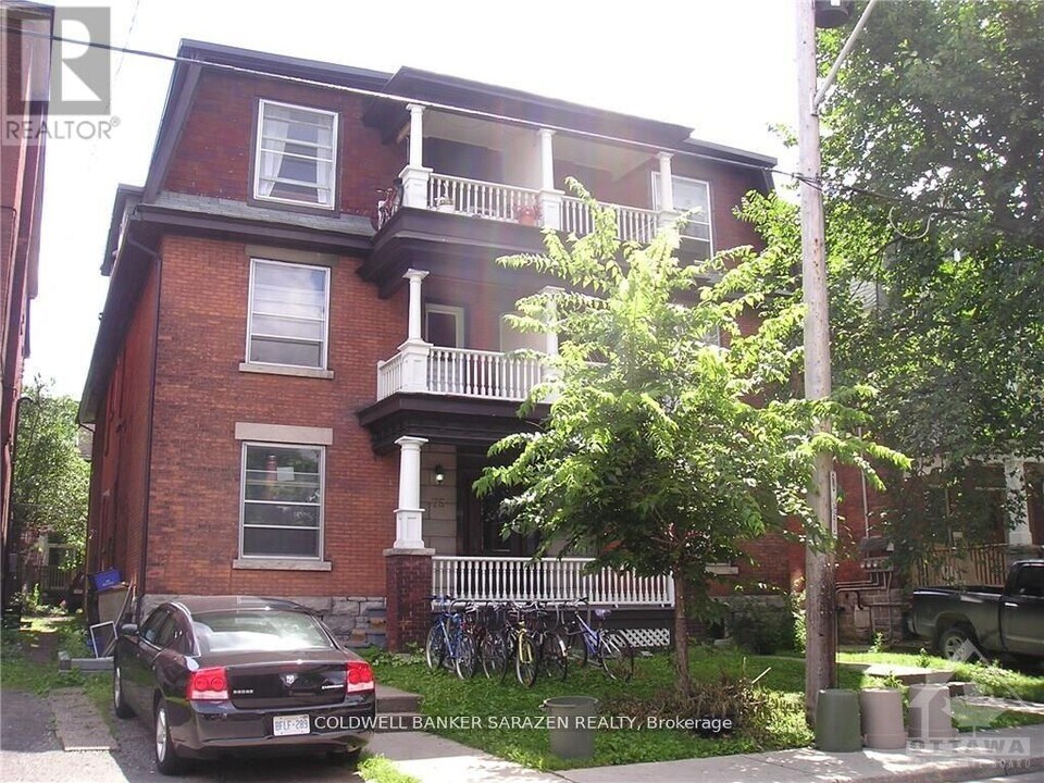 76-76 Fifth Ave in Ottawa, ON - Building Photo