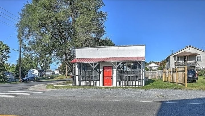 1004 Fairview Ave in Kingsport, TN - Foto de edificio