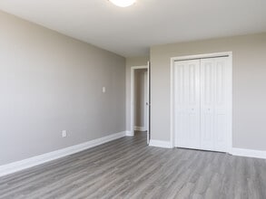 105 Cherryhill Blvd in London, ON - Building Photo - Building Photo