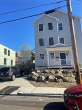 82 Forest Ave in Pawtucket, RI - Building Photo - Building Photo