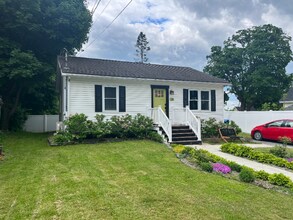 24 Brainerd St in St. Albans, VT - Building Photo - Building Photo