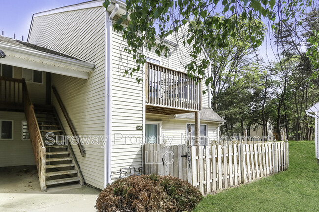 property at 1091 Tristam Cir