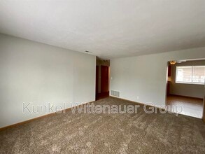 1705 Jamestown Rd in Swansea, IL - Building Photo - Building Photo