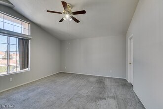 7809 Calico Flower Ave in Las Vegas, NV - Building Photo - Building Photo