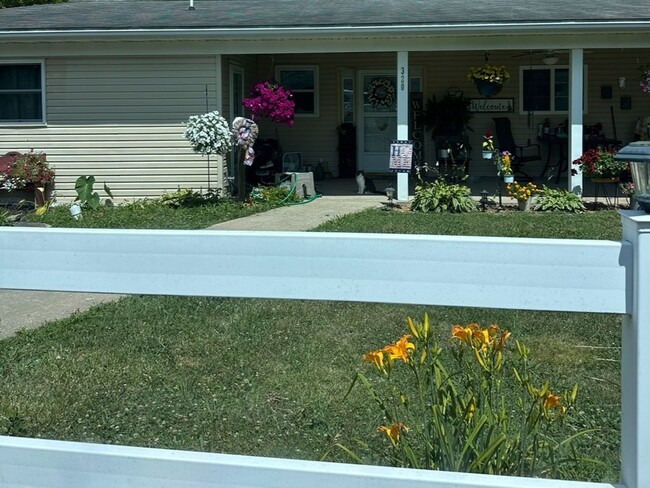 320 Caraway Ln in Goreville, IL - Building Photo - Building Photo
