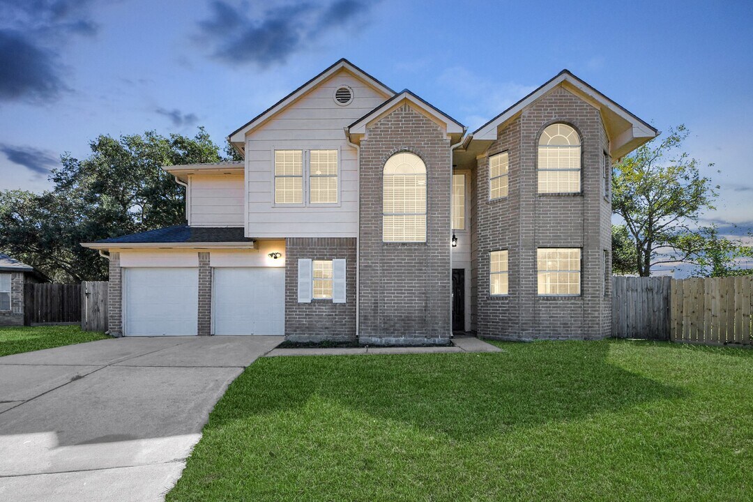 20303 White Poplar Dr in Katy, TX - Building Photo