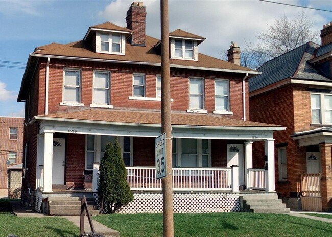property at 1626 Summit St