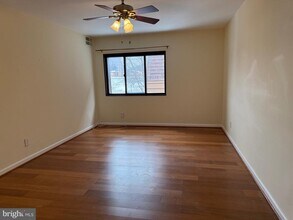 12702 Veirs Mill Rd in Rockville, MD - Building Photo - Building Photo