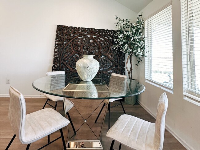 5335 Winding Strm Dr