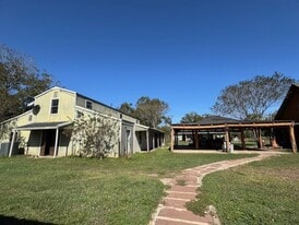 37514 FM 1093 in Wallis, TX - Building Photo