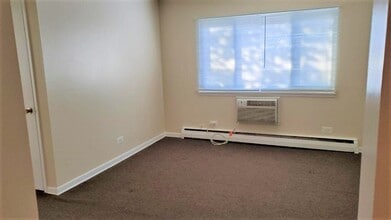 8281 W Elizabeth Ave, Unit basement in Niles, IL - Building Photo - Building Photo