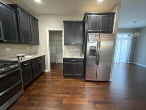 11 Bethel Ln in Schaumburg, IL - Building Photo - Building Photo