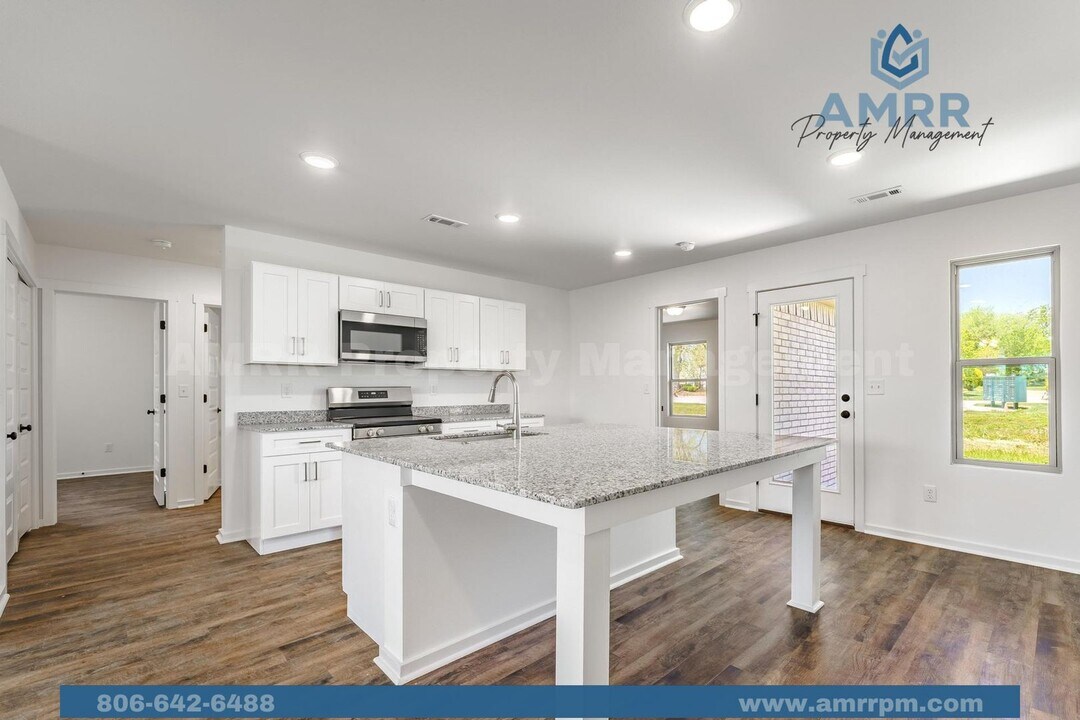 1721 Farmer St in Pea Ridge, AR - Building Photo