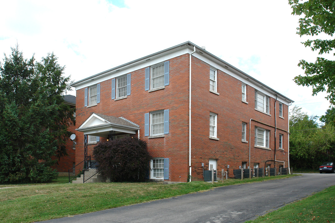 2035 Coburn Blvd in Lexington, KY - Building Photo