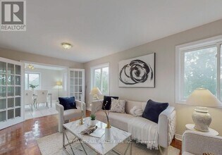 6 English St in Brampton, ON - Building Photo - Building Photo