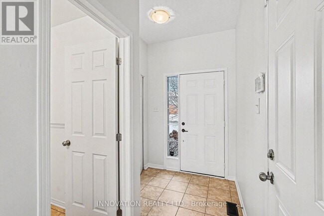 1008 Klondike Rd in Ottawa, ON - Building Photo - Building Photo