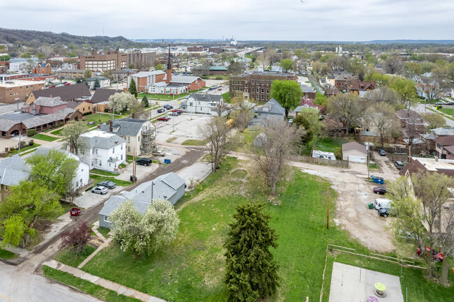 717 1st Ave in Council Bluffs, IA - Building Photo - Building Photo