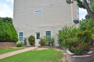 618 Tradwell Pl NE in Dacula, GA - Building Photo