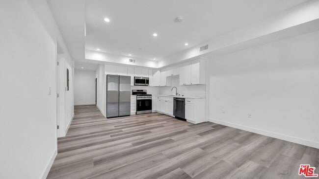 property at 627 N Dillon St