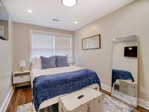 88 Van Reypen St, Unit SI FL1-ID1501171P in Jersey City, NJ - Building Photo - Building Photo