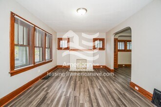 1300 Brandon Ave in Akron, OH - Foto de edificio - Building Photo