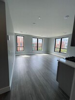 384 Western Ave in Boston, MA - Building Photo