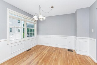 1005 Trapelo Rd in Waltham, MA - Building Photo - Building Photo