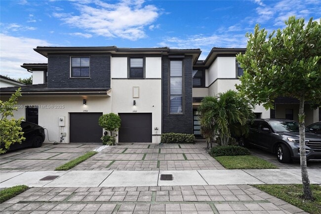 property at 15922 NW 91st Ct