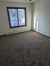 5430 S 34th Ave in Minneapolis, MN - Building Photo - Building Photo