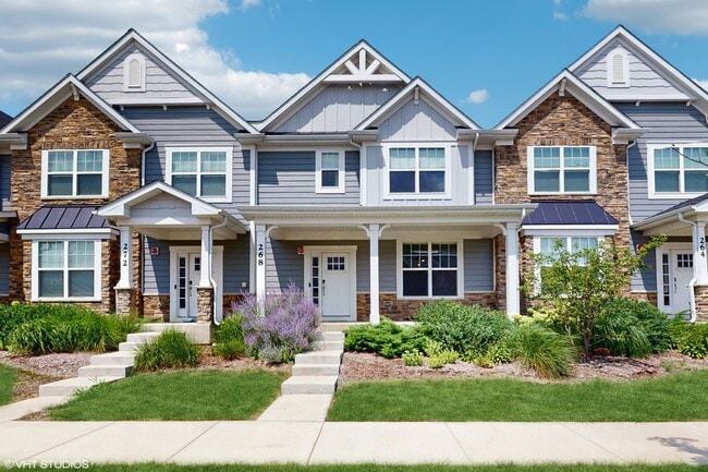 268 Hoffmann Dr in Buffalo Grove, IL - Building Photo - Building Photo