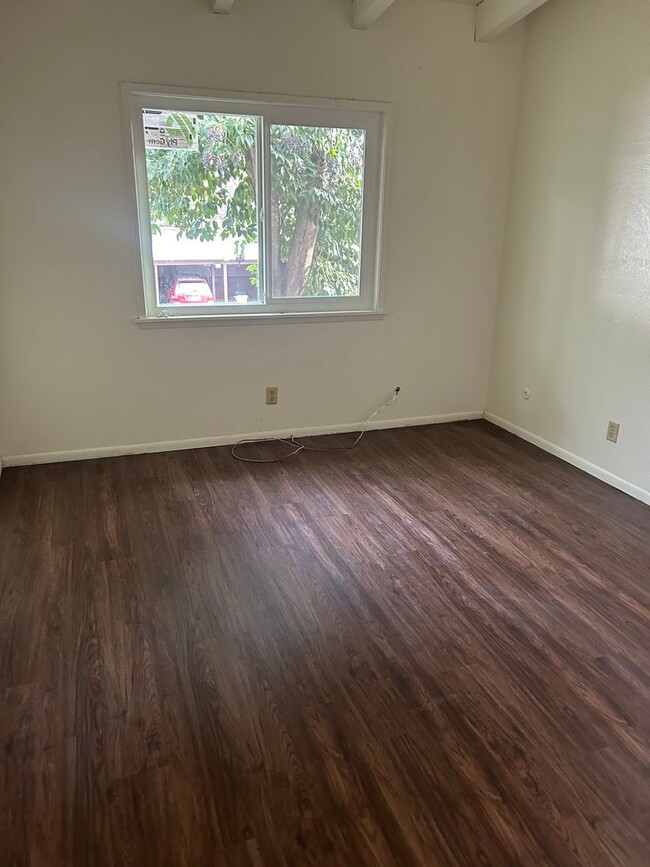 2440 Almandor Cir-Unit -#3 in Chico, CA - Building Photo - Building Photo