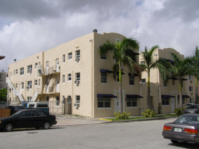 King Edward Apartments in Miami, FL - Foto de edificio - Building Photo