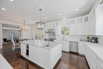 401 Center St in Jupiter, FL - Building Photo - Building Photo