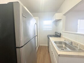 532 NW 13th Ave in Fort Lauderdale, FL - Building Photo - Building Photo