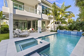 402 Ocean One Ln in Juno Beach, FL - Building Photo - Building Photo