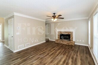 800 Oxford Dr in Canton, GA - Building Photo - Building Photo