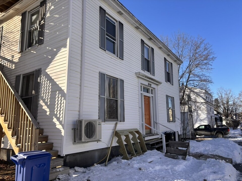 74 Union St in Brunswick, ME - Foto de edificio