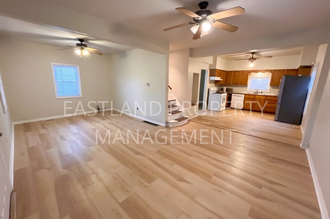 1966 Burr St in Toledo, OH - Building Photo - Building Photo