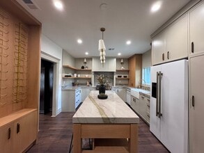 2180 W 31st St in Los Angeles, CA - Building Photo - Building Photo