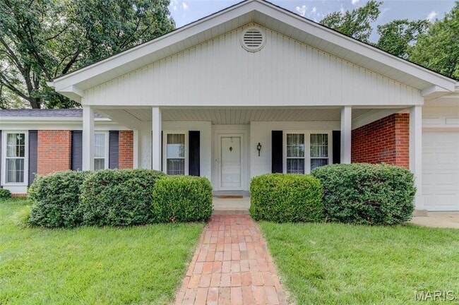 1853 Burlewood Dr in St. Louis, MO - Building Photo - Building Photo